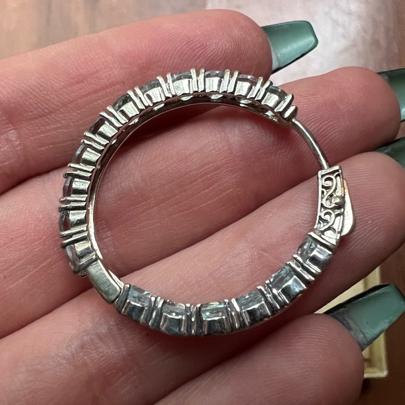 Sky blue topaz rhodium over sterling silver hoops earrings 10.20 ctw - Picture 4 of 6